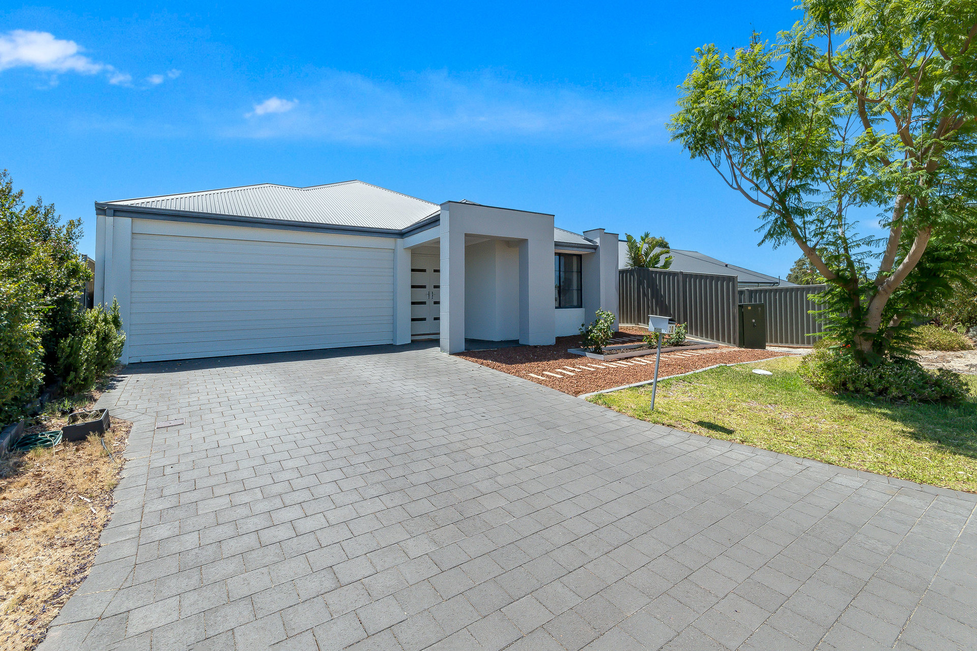 Listing image for 20 Daimpre Way, Byford  WA  6122