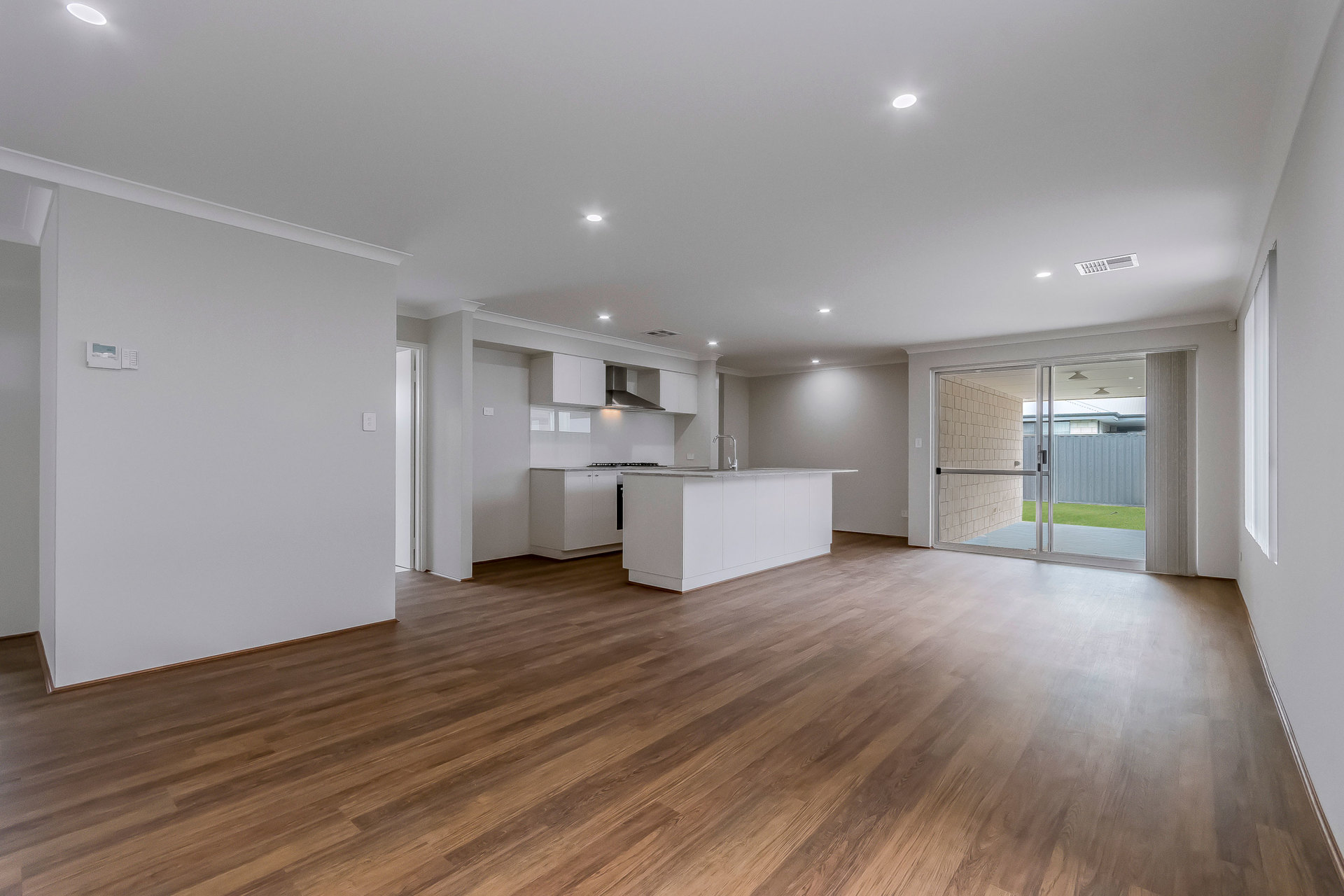 404 Torwood Avenue, Treeby WA 6164