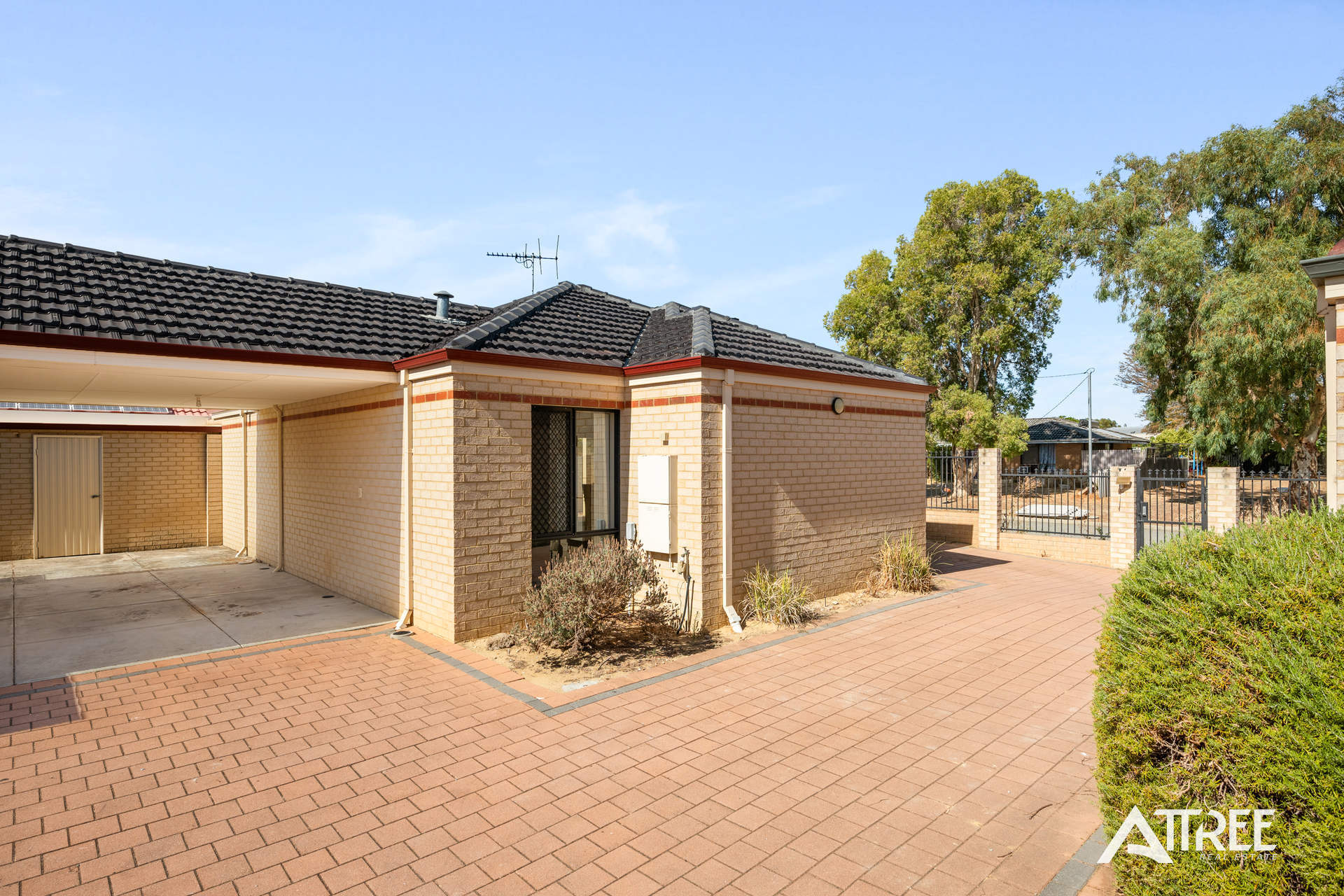 8/1533B Albany Highway, Beckenham WA 6107