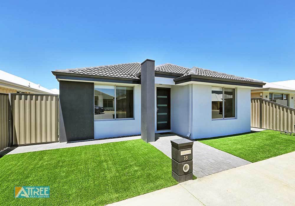 18 Miramar Way, Piara Waters WA 6112