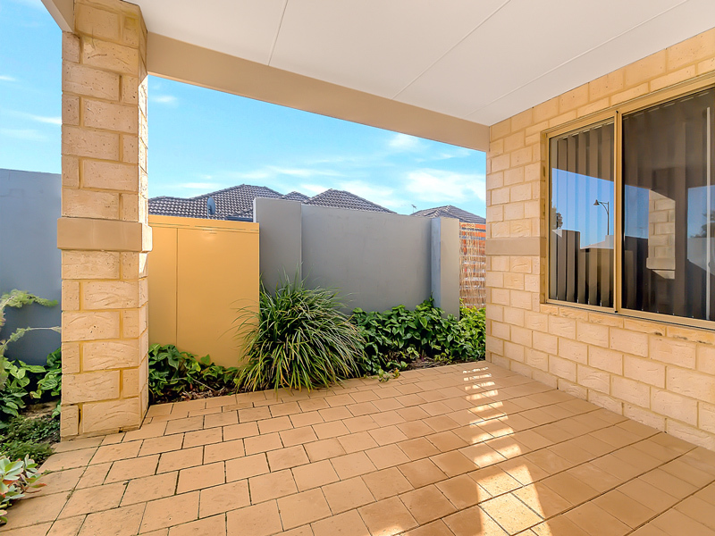 Listing image for 1/35 Barfield Road, Hammond Park  WA  6164