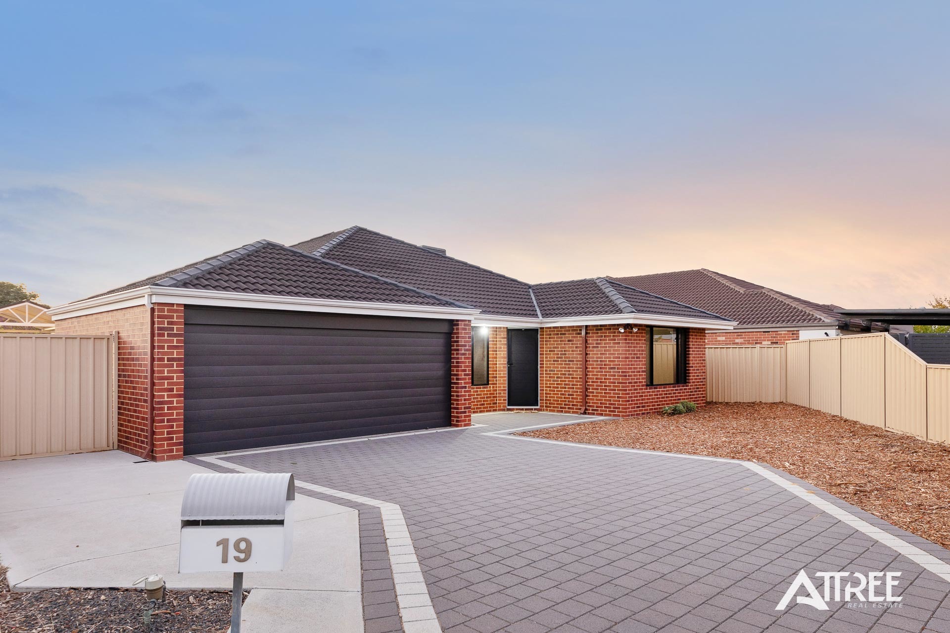 19 Brolga Grove, Seville Grove WA 6112