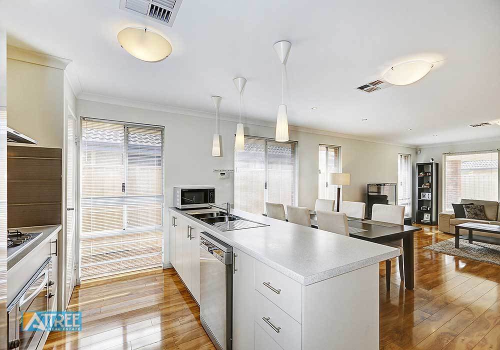 Listing image for 44 Middle Parkway, Canning Vale  WA  6155