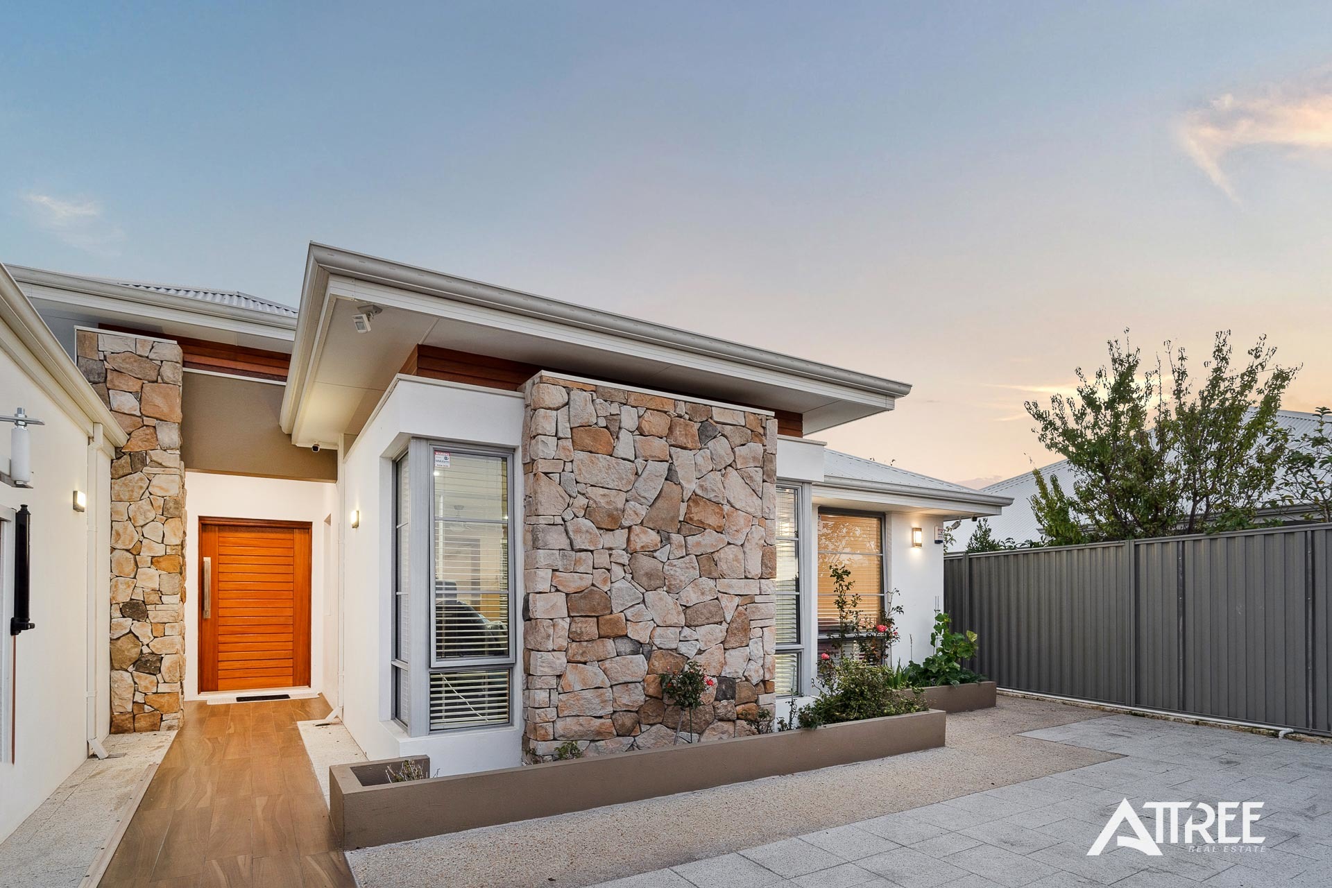 18 Nuffield Street, Piara Waters WA 6112