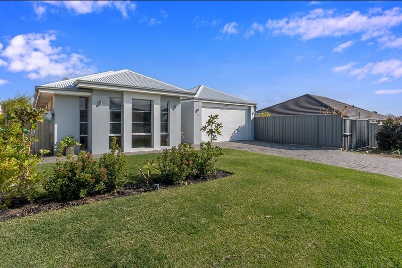 11 Weymouth Road, Aubin Grove WA 6164
