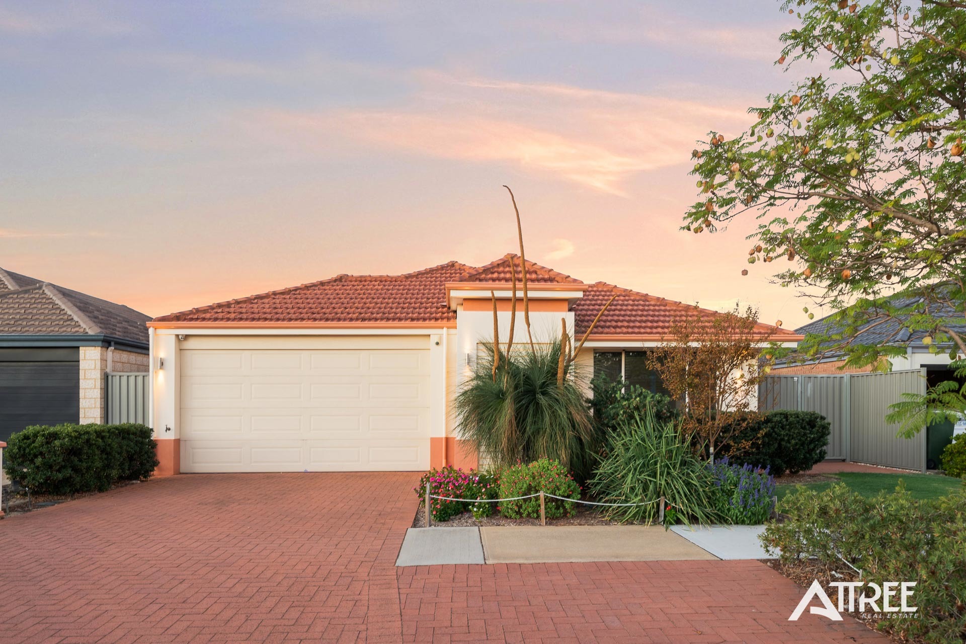 16 Archdale Loop, Piara Waters WA 6112