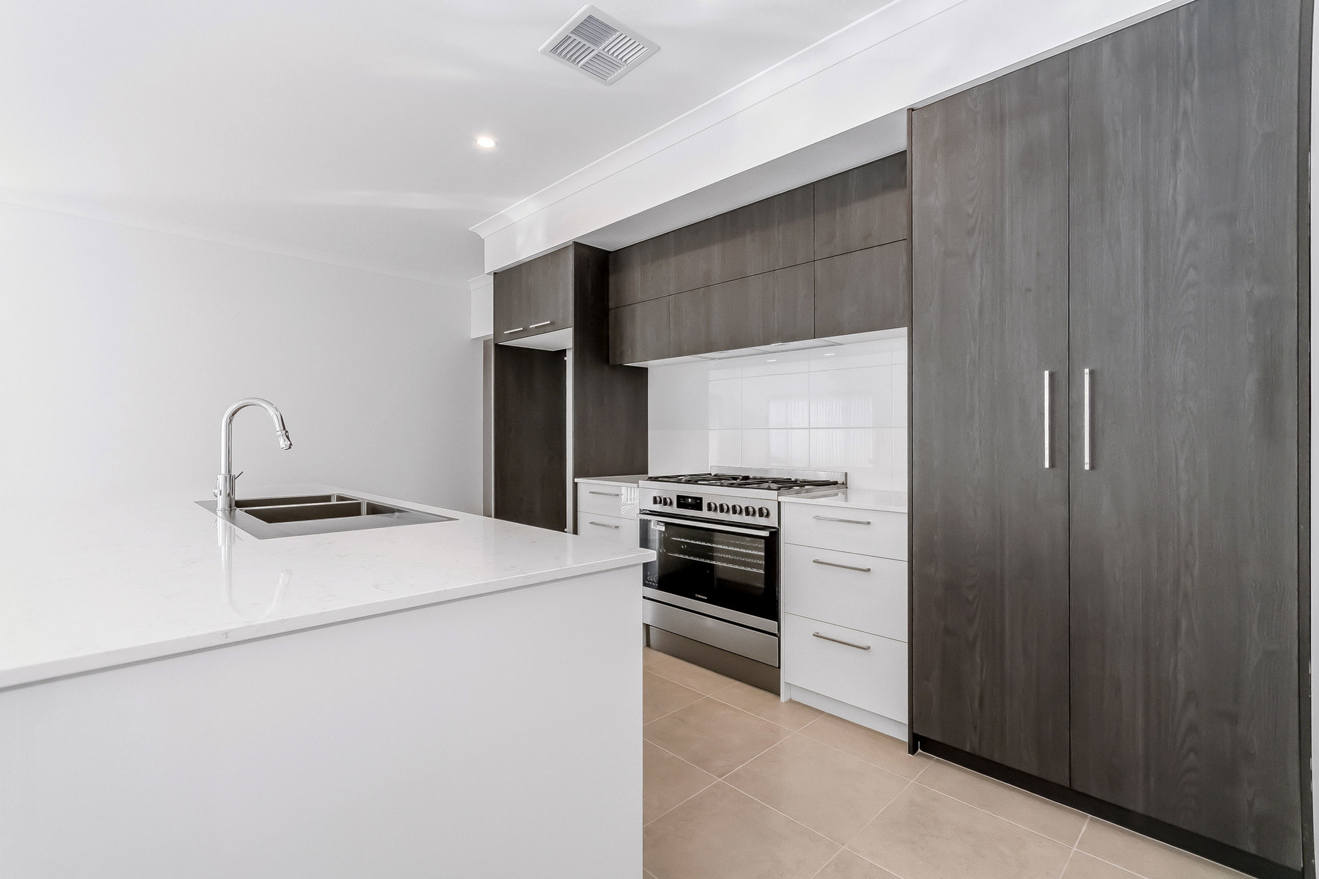 22 Varazze Way, Piara Waters WA 6112