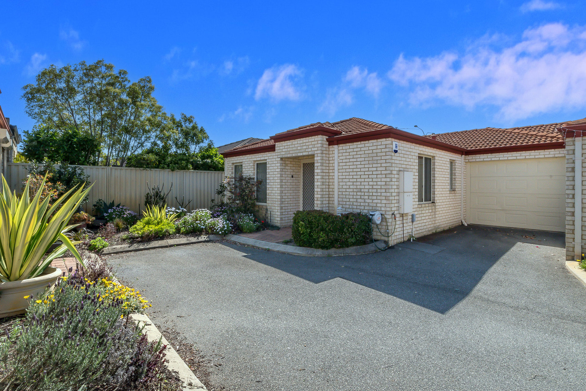 4/2 Mainsail Terrace, Yangebup WA 6164