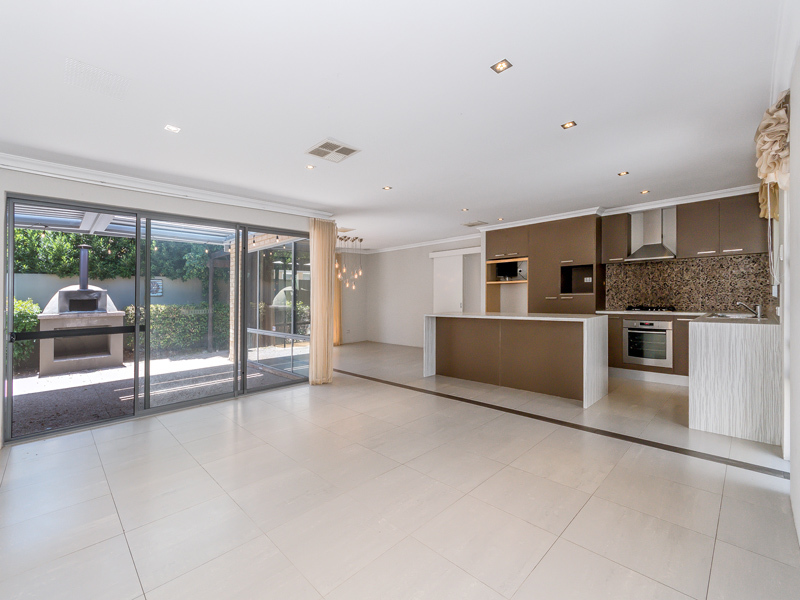 76 Barnevelder Bend, Southern River WA 6110