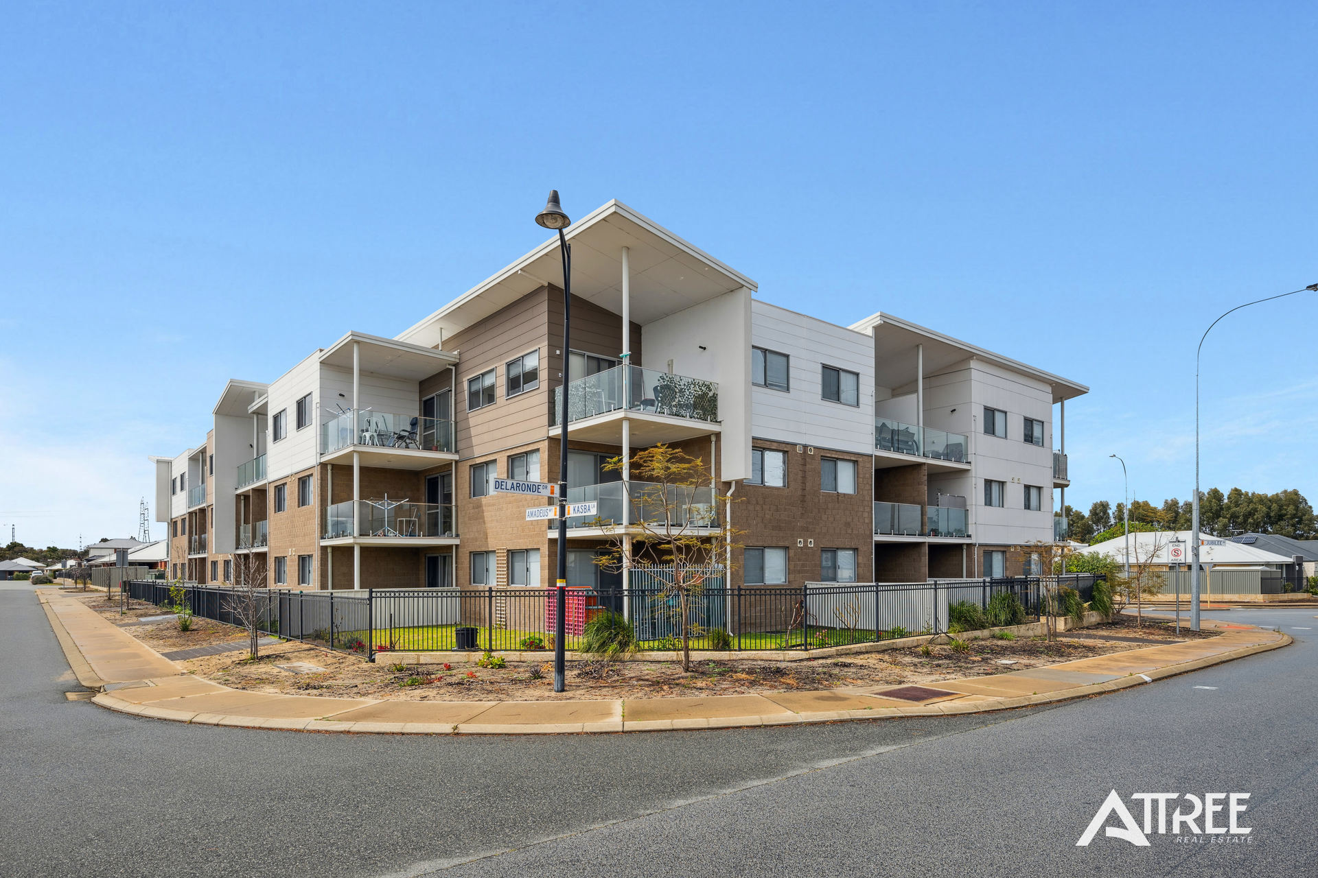 12/2 Delaronde Drive, Success WA 6164