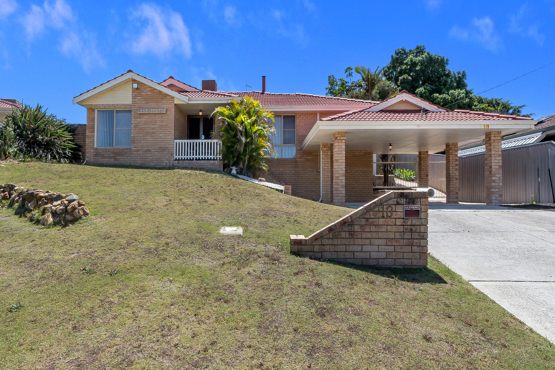 Listing image for 13 Maitland Place, Thornlie  WA  6108