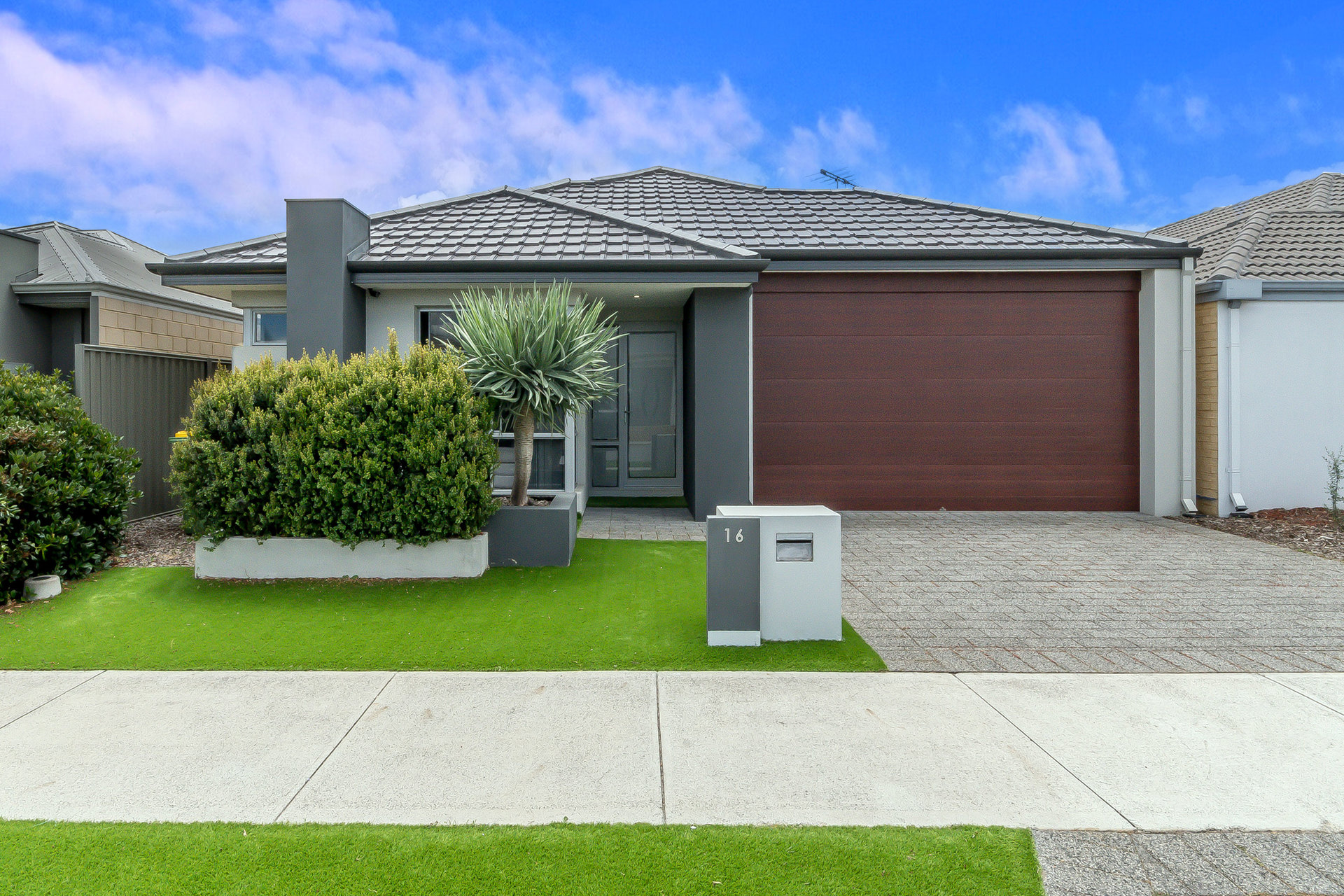 16 Cadaga Way, Piara Waters WA 6112