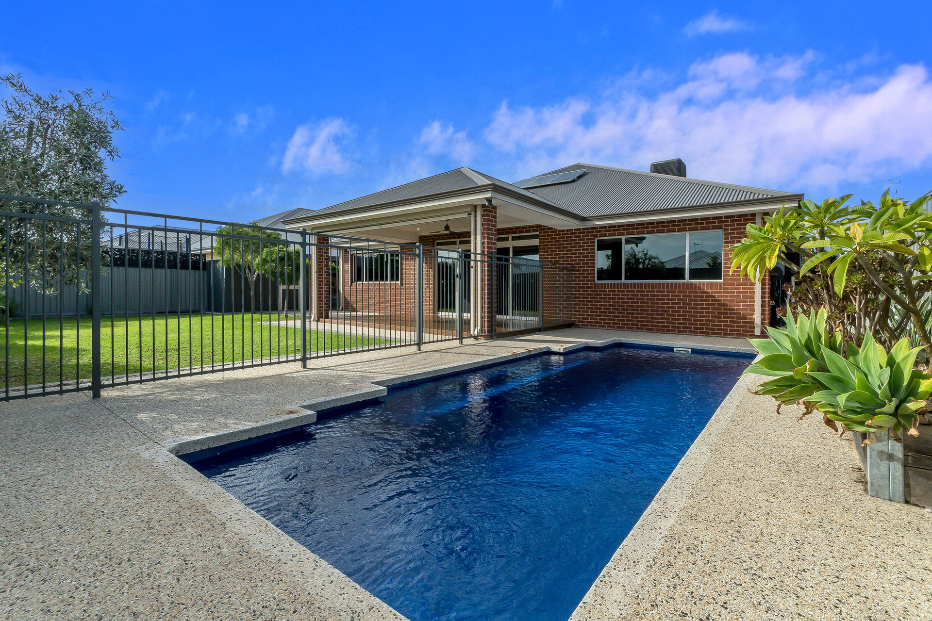 Listing image for 10 Shackleton Terrace, Byford  WA  6122