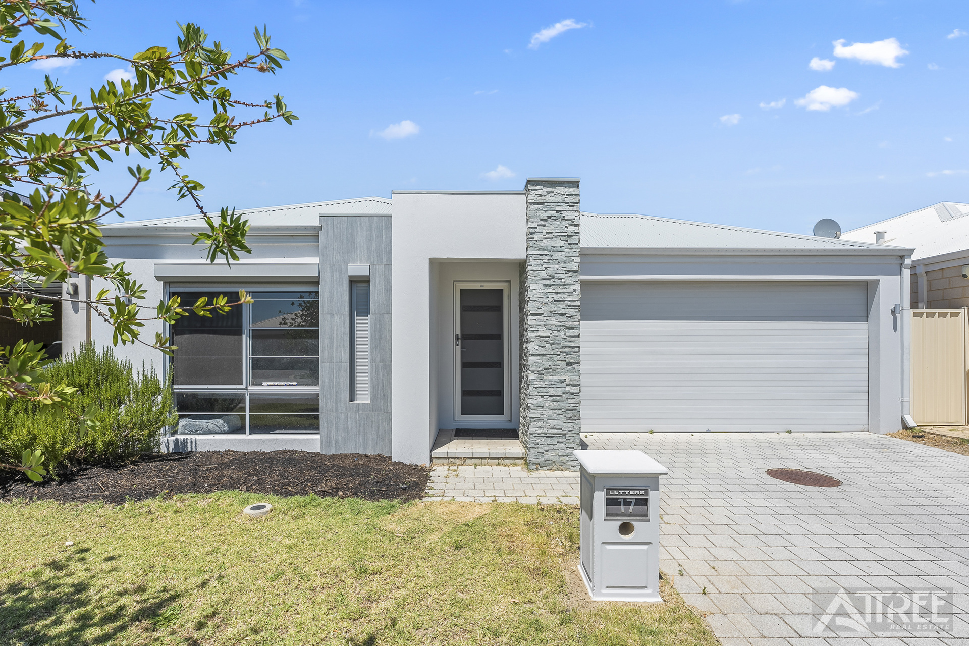 Listing image for 17 Carnation Street, Canning Vale  WA  6155
