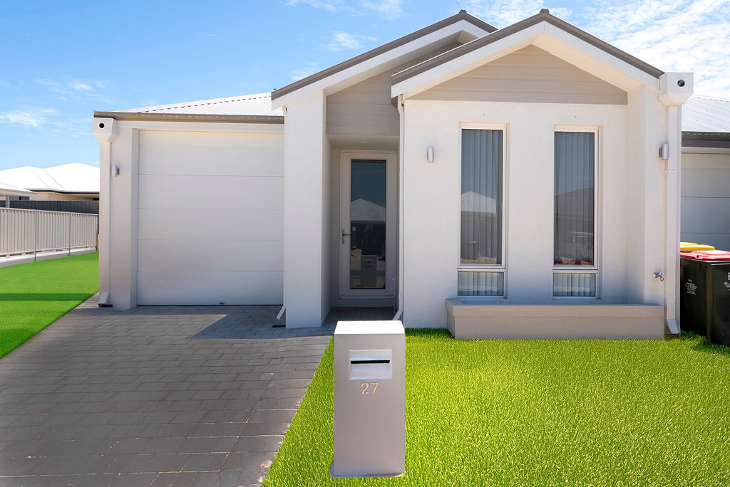 27 Gambier Grove, Eglinton WA 6034