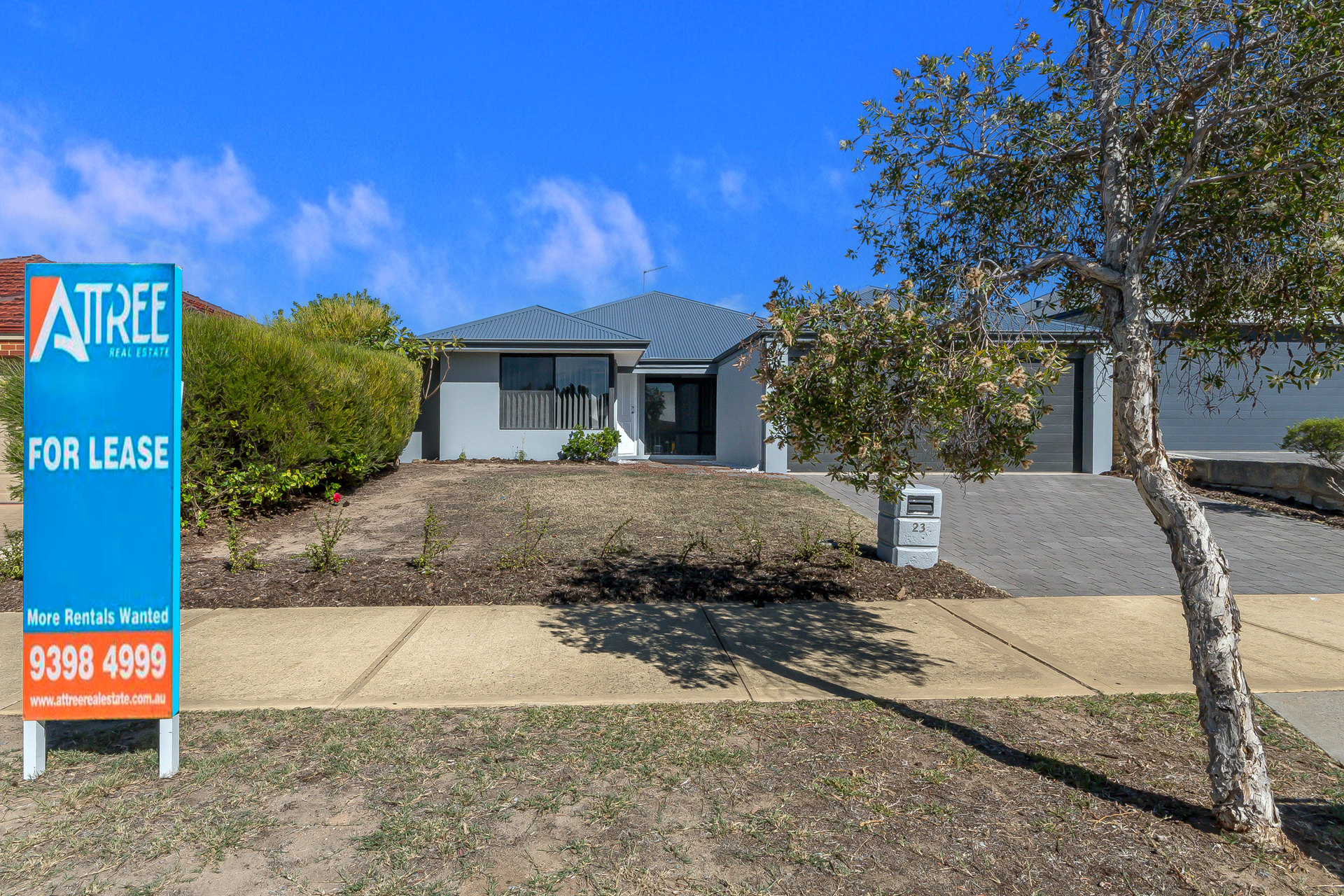23 Hillhouse Way, Piara Waters WA 6112