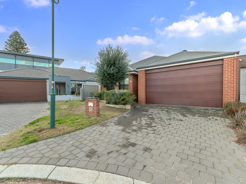 10 Crouch Place, Canning Vale WA 6155