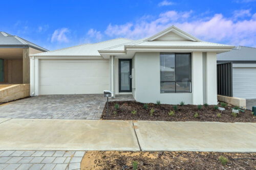 33 Cardinal Loop, Lakelands