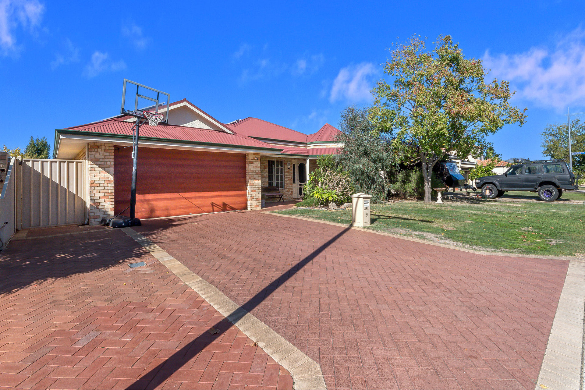 9 Castleton Way, Canning Vale WA 6155
