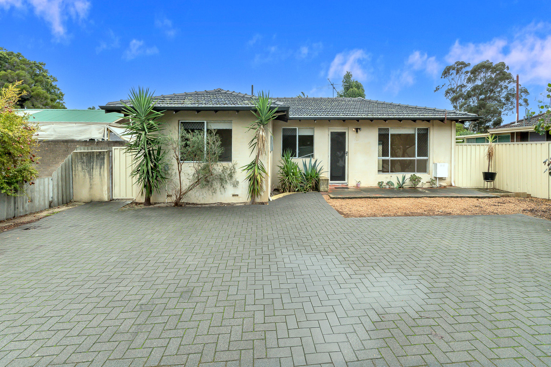 Listing image for 175 Railway Avenue, Kelmscott  WA  6111