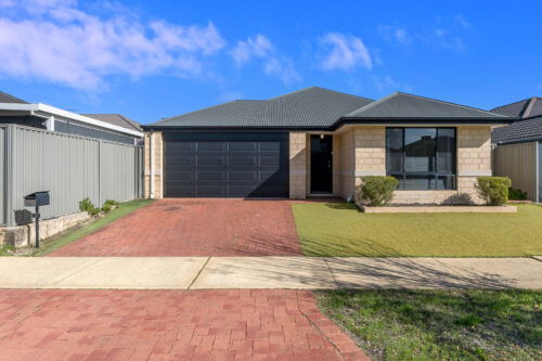 4 Blackall Mews, Piara Waters