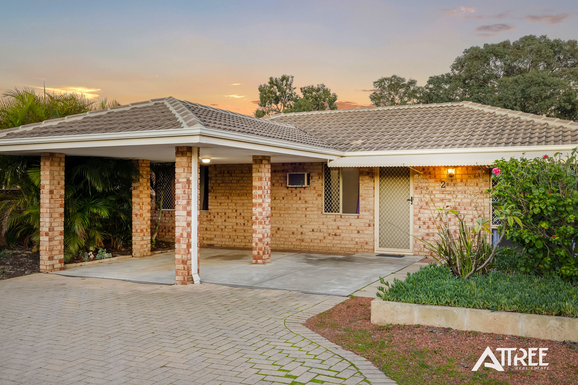 Listing image for 2/208 Burslem Drive, Maddington  WA  6109