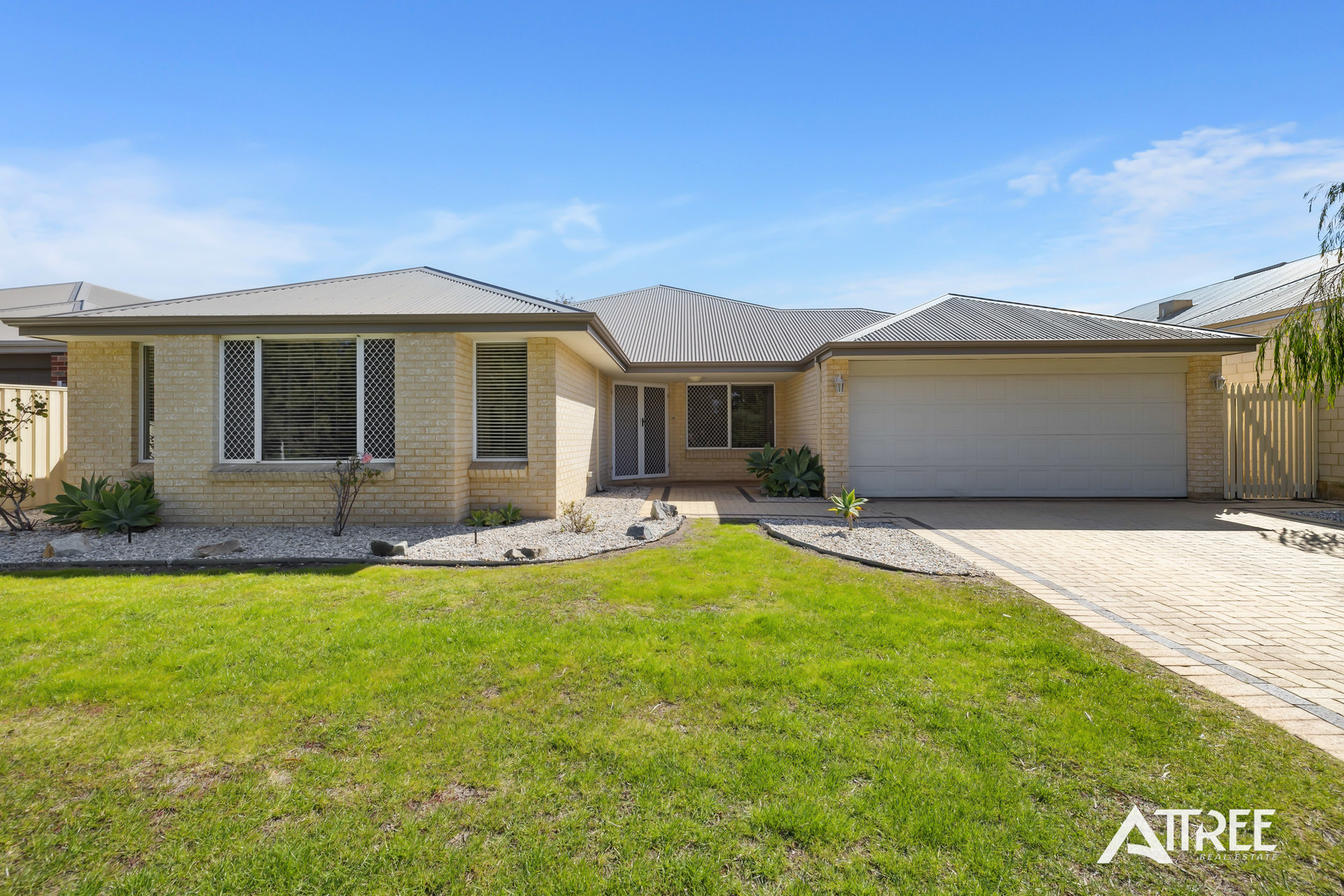 Listing image for 16 Frenchmans Crescent, Secret Harbour  WA  6173