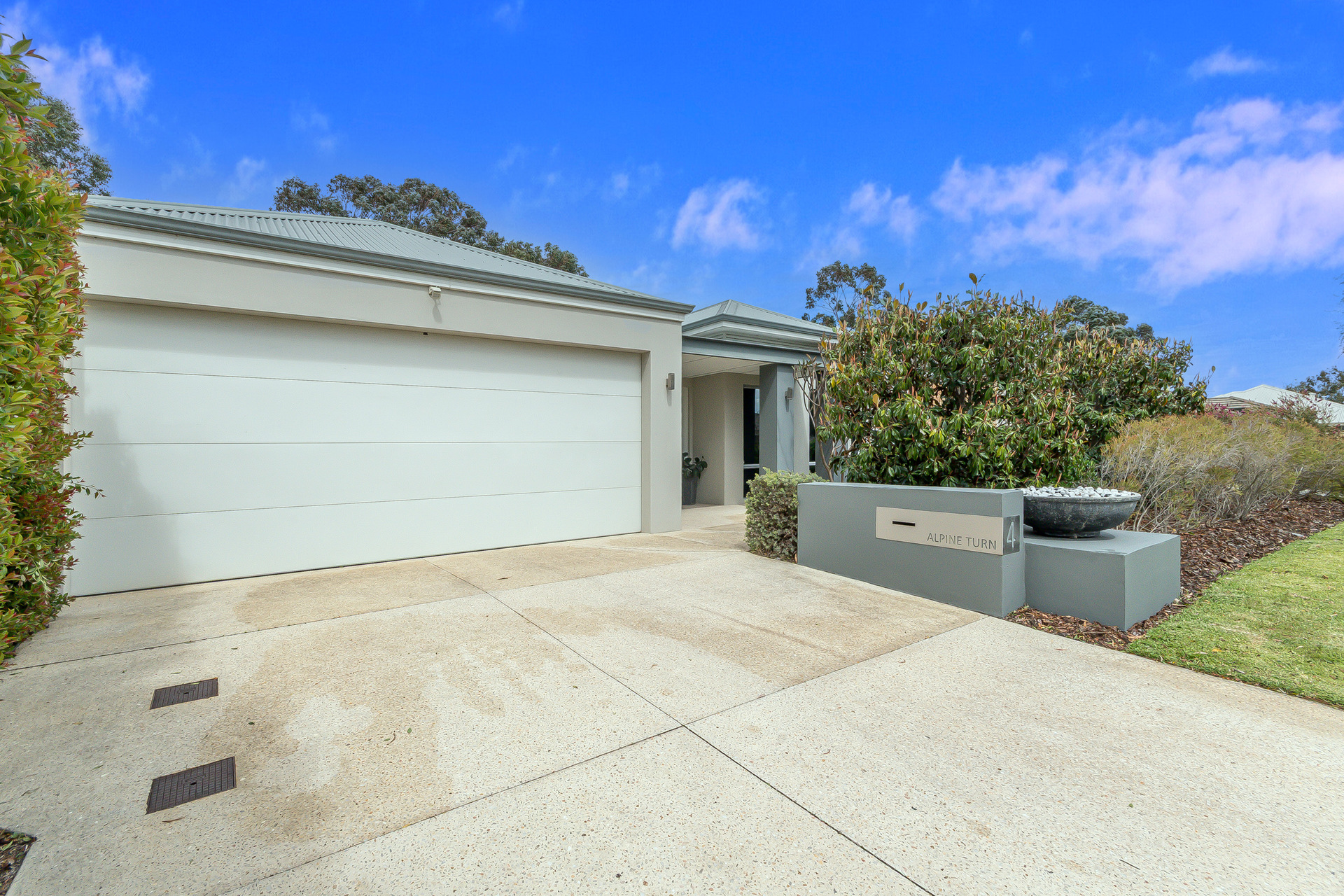 4 Alpine Turn, Southern River WA 6110