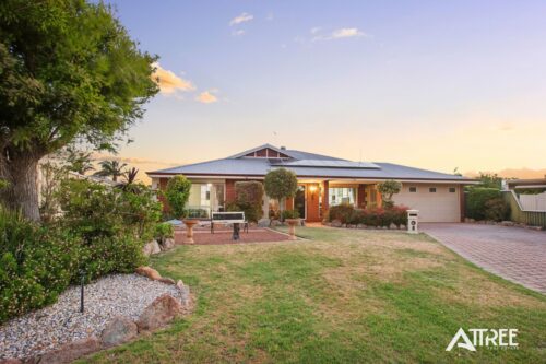 8 Skiff Court, Waikiki