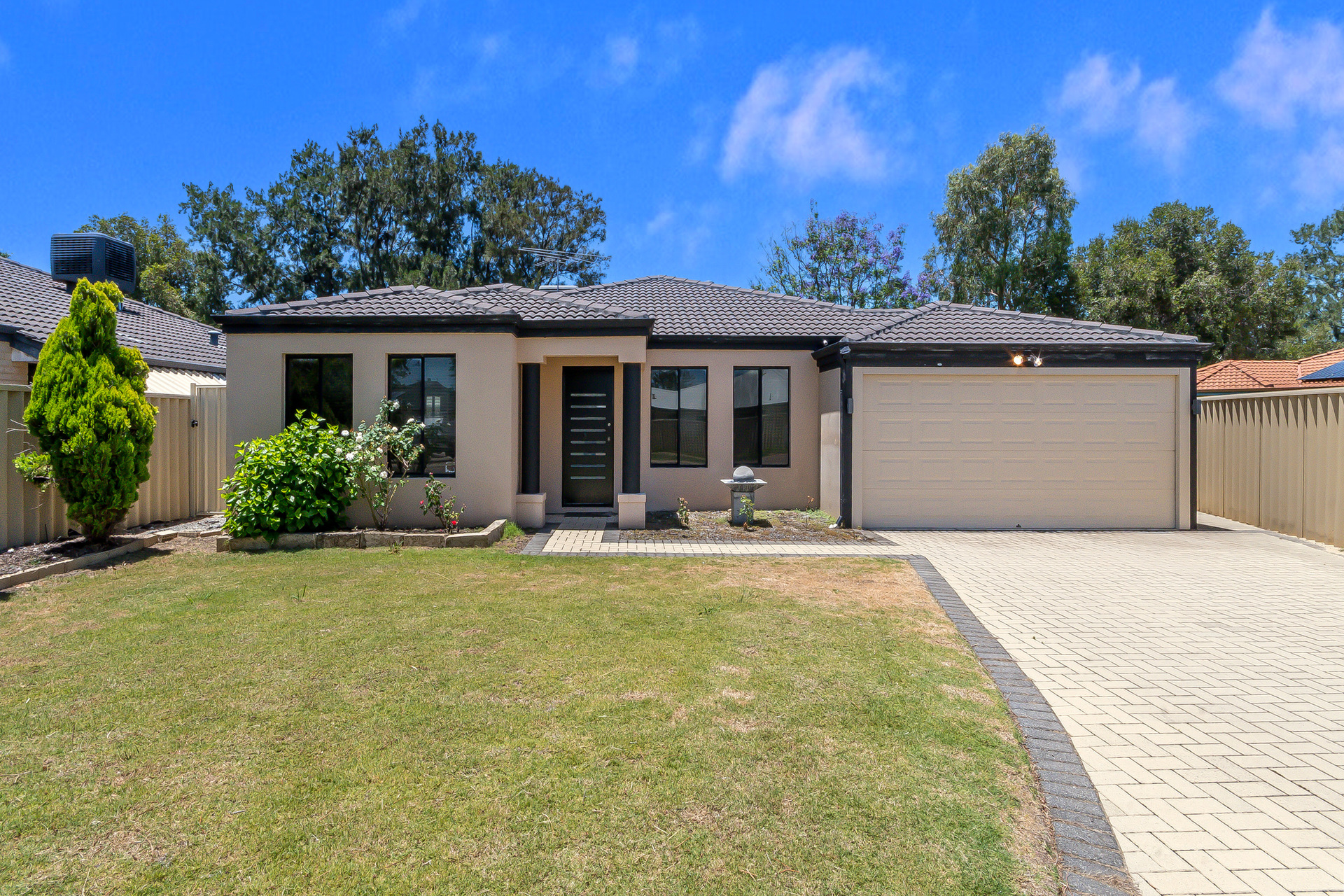 26 Hedgeley Way, Canning Vale WA 6155