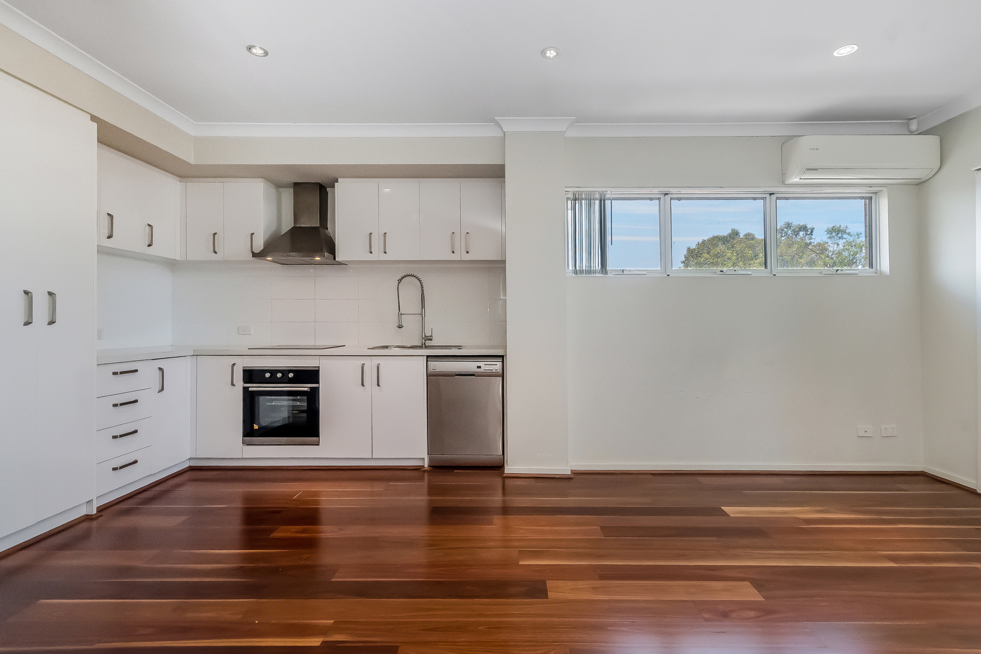 9/126 Tibradden Circle, Ascot WA 6104