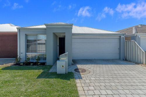 52 Stillwell Circuit, Hilbert