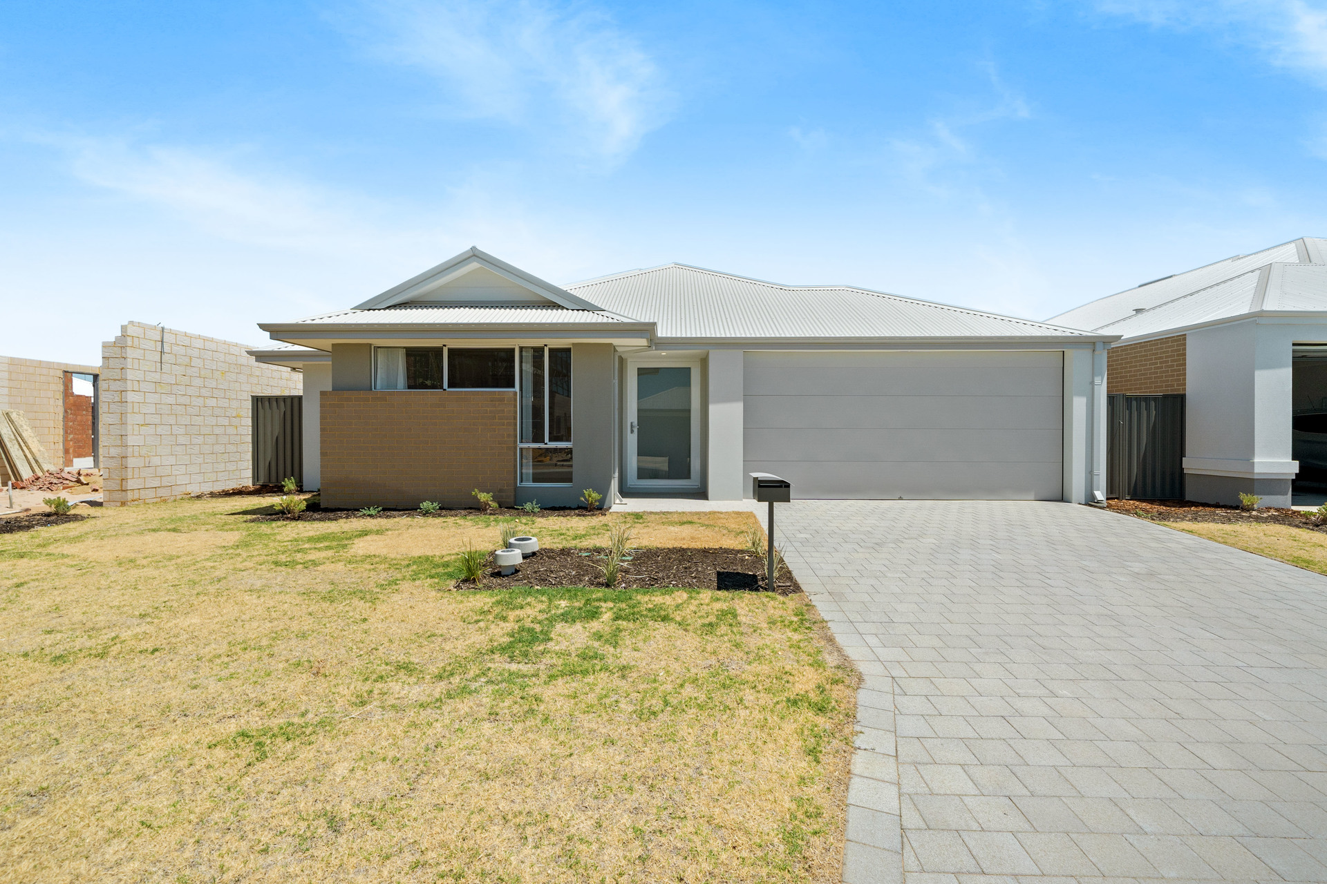 Listing image for 17 Manresa Road, Madora Bay  WA  6210