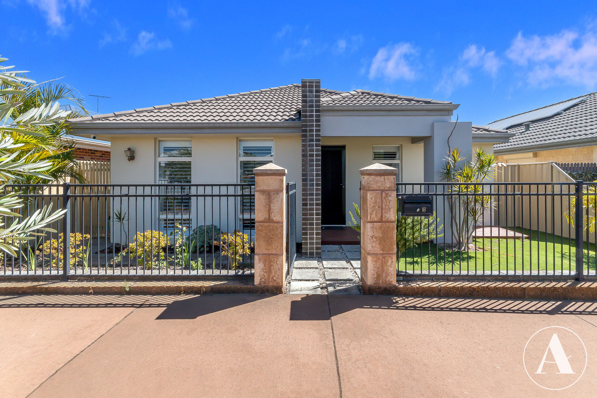 18 Willis Terrace, Hammond Park WA 6164