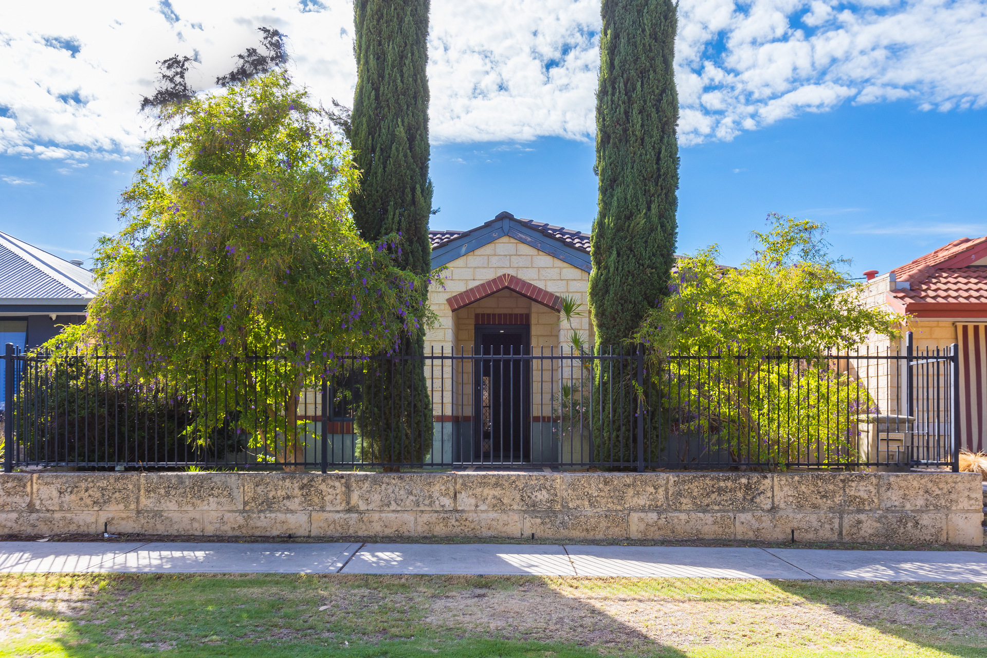 Listing image for 27 Newell Loop, Gosnells  WA  6110