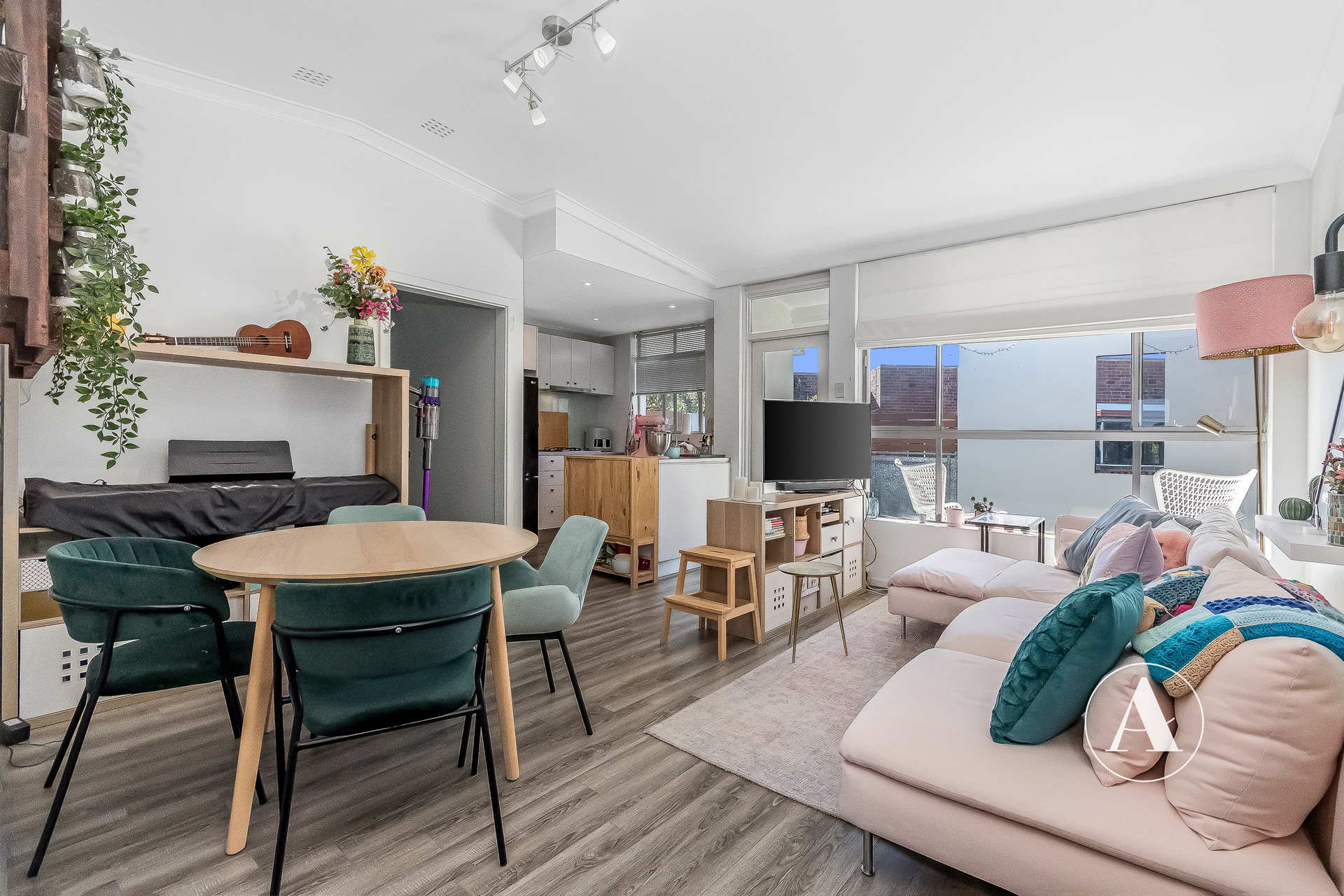 6/39 Kinsella Street, Joondanna WA 6060