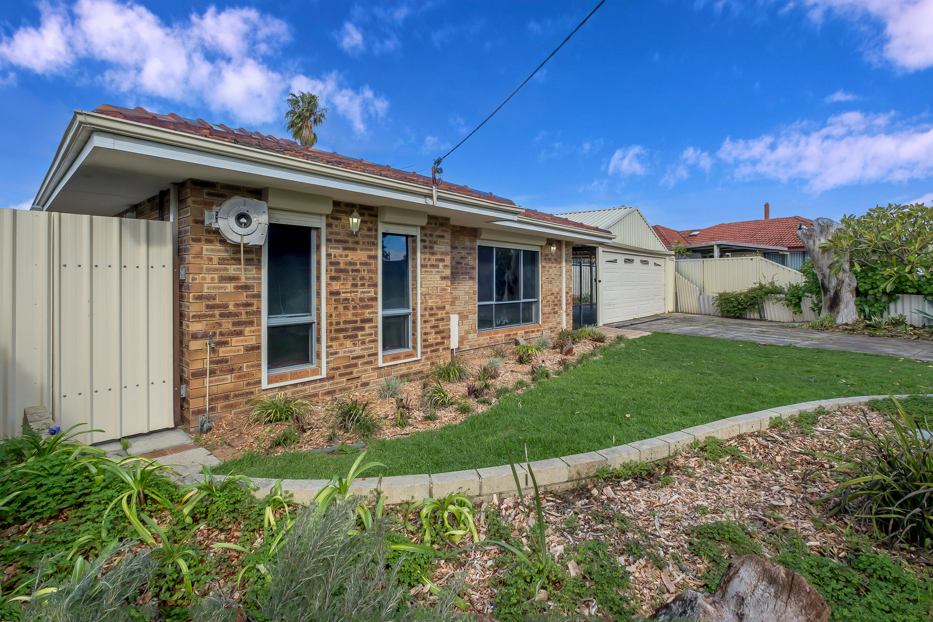 Listing image for 10 Hayes Court, Thornlie  WA  6108