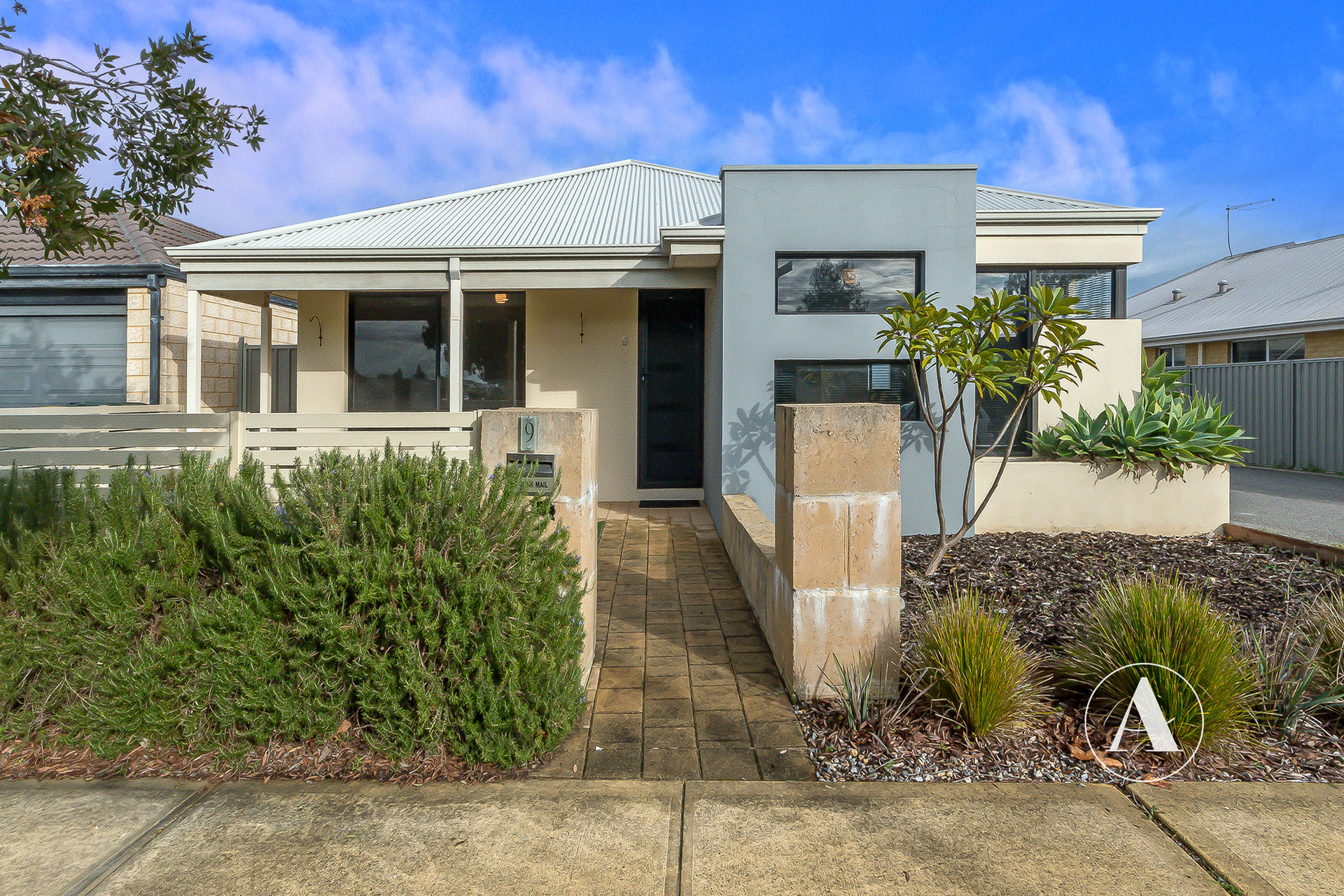 Listing image for 9 Barton Loop, Piara Waters  WA  6112