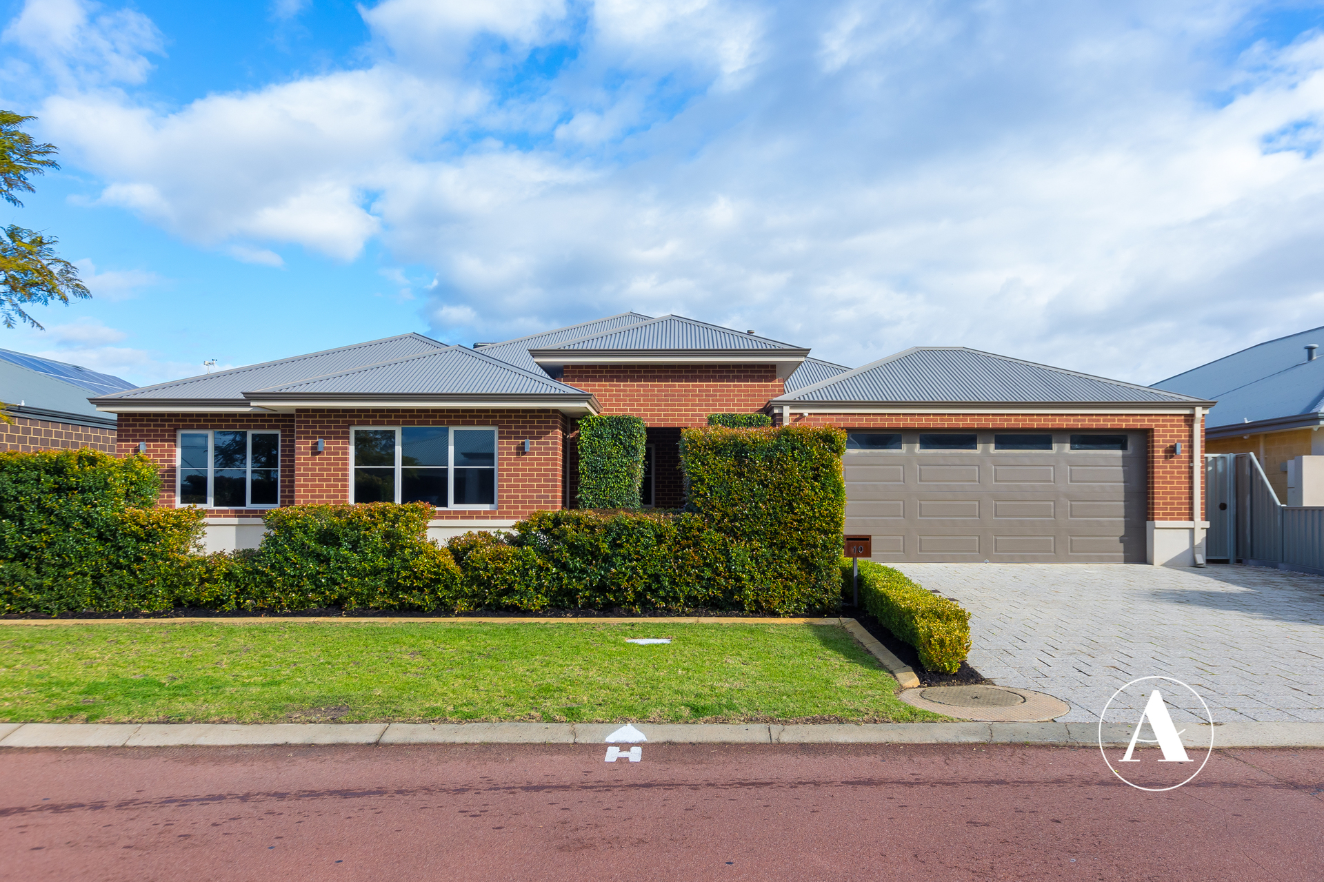 Listing image for 10 Shackleton Terrace, Byford  WA  6122