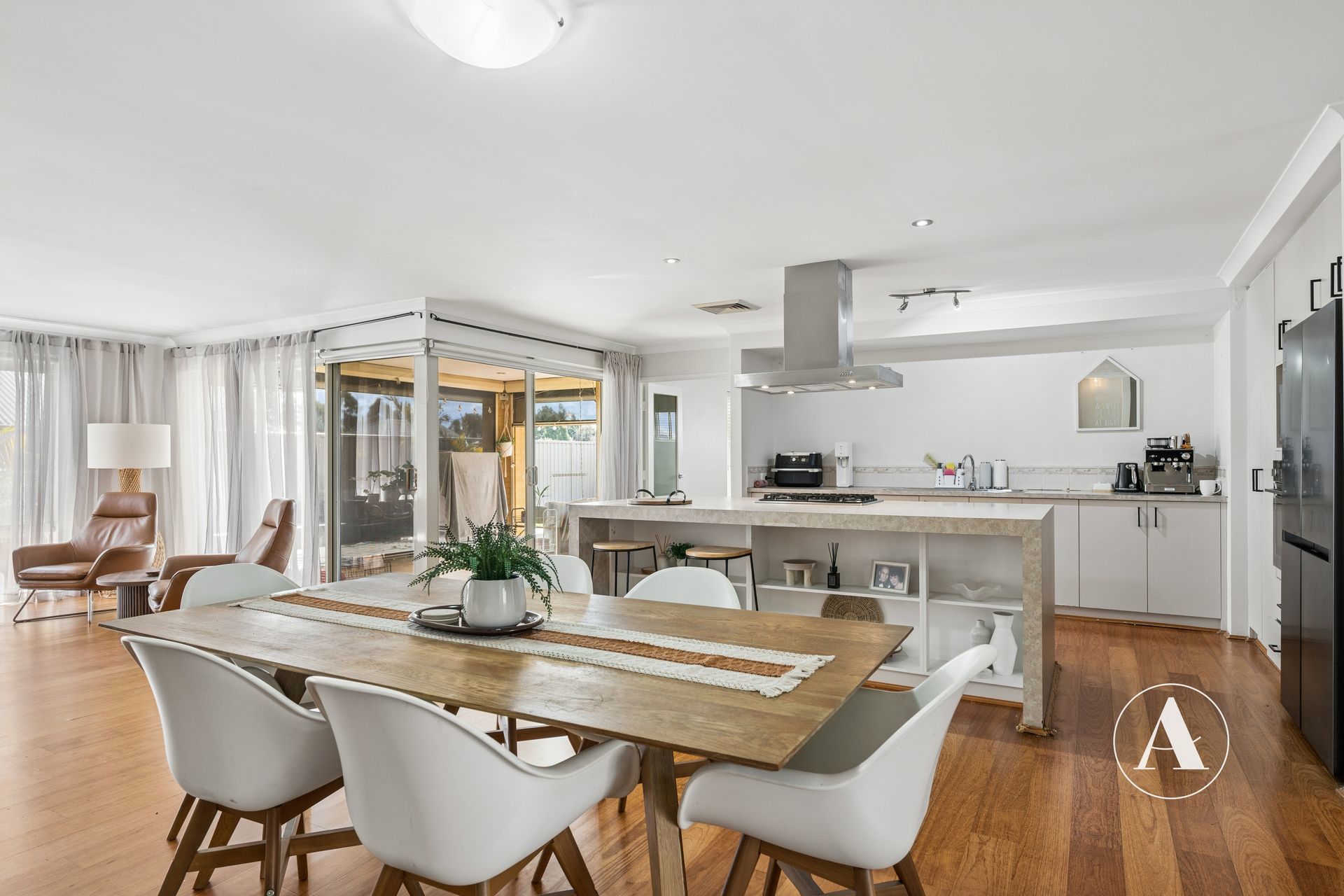 Listing image for 7 Randwick Bend, Harrisdale  WA  6112