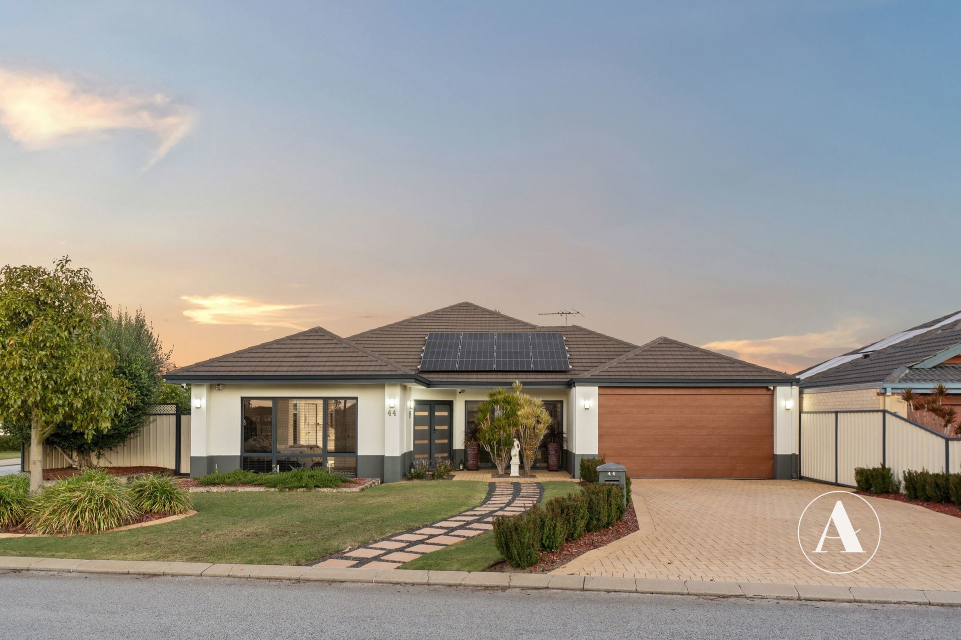 Listing image for 44 Excelsior Drive, Canning Vale  WA  6155